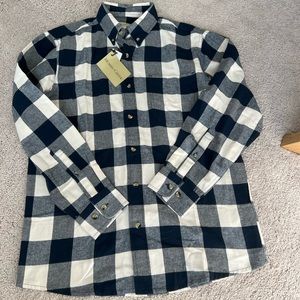 Men’s flannel button up